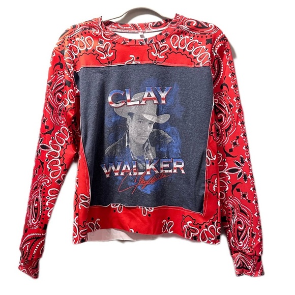 Clay walker sweatshirt upcycle bandana pattern red - Picture 1 of 7